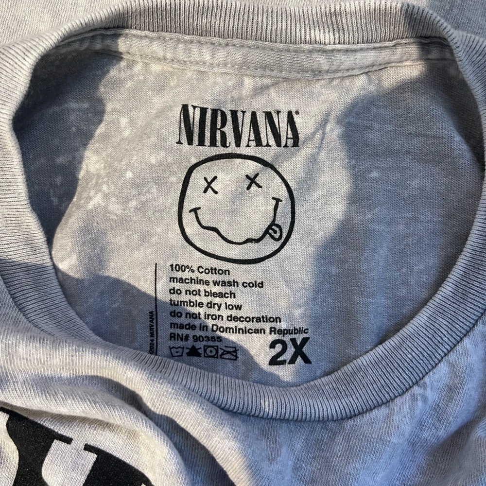 New Nirvana Smiley Face Graphic Band Tee Shirt Gray Size 2X - Picture 3 of 3